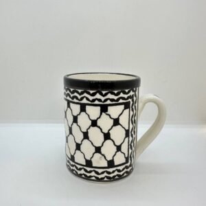 كوب بنقش الكوفية الفلسطينية